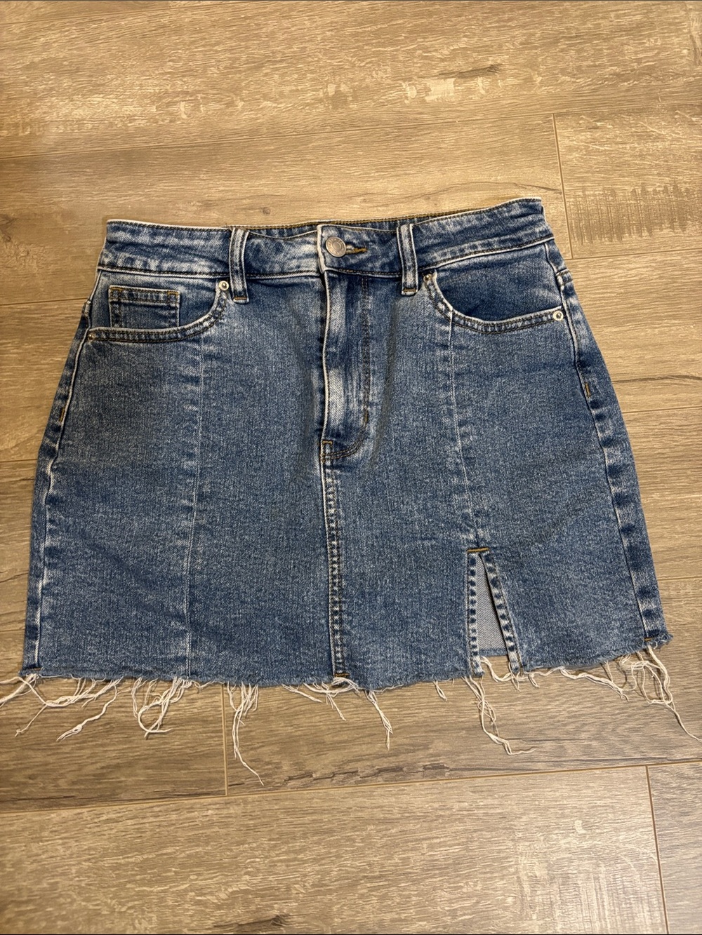 PACSUN Mini Skirt with side slit and freyed Hem - Blue